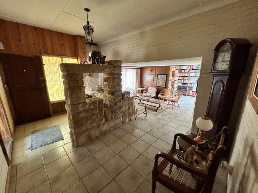 4 Bedroom Property for Sale in Hospitaalheuwel Free State